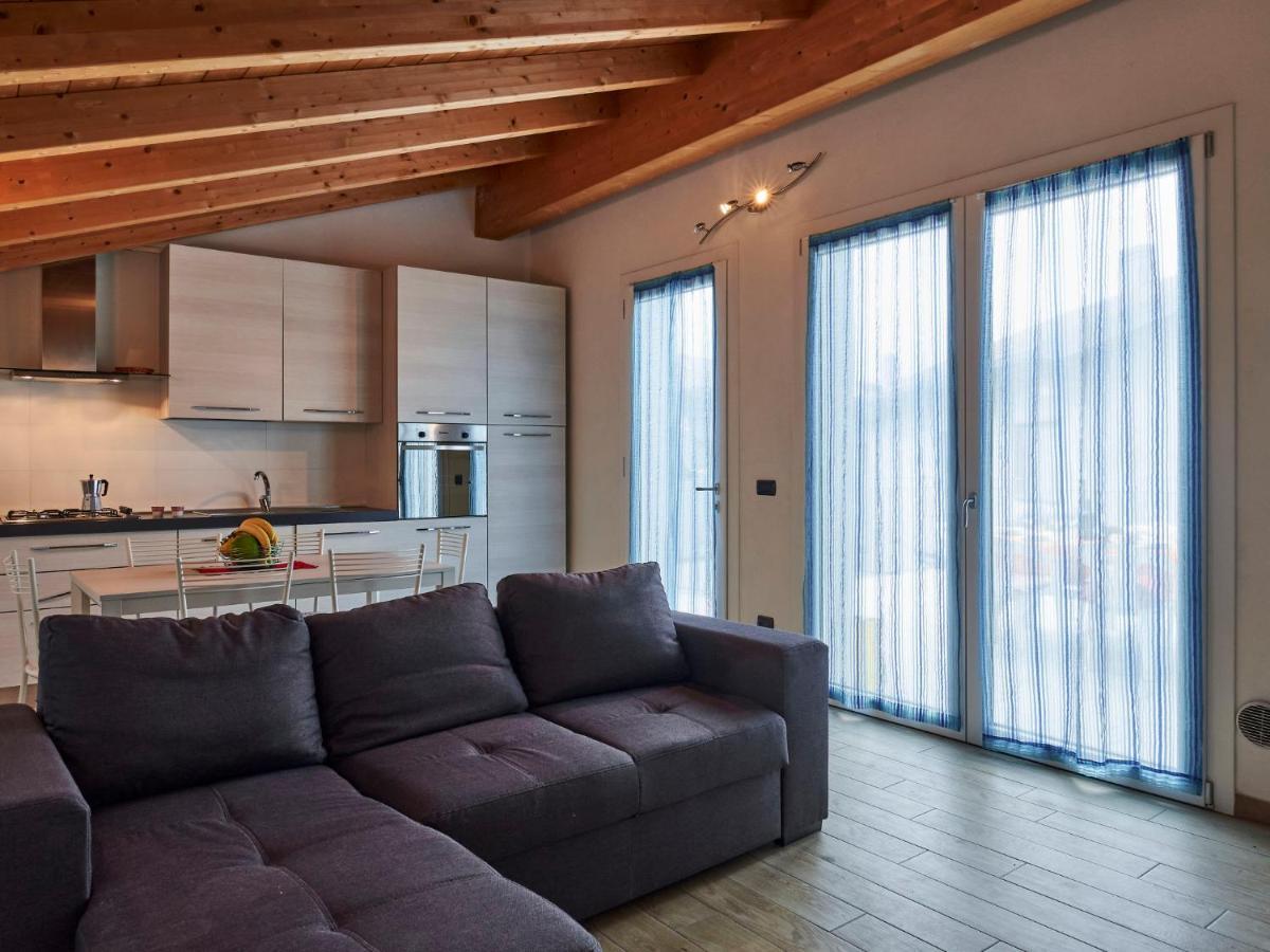 Holiday Home Villa Giulia By Interhome デルヴィオ エクステリア 写真